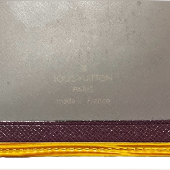 ‼️SOLD‼️Authentic Louis Vuitton Epi Card Holder - Picture 8 of 12